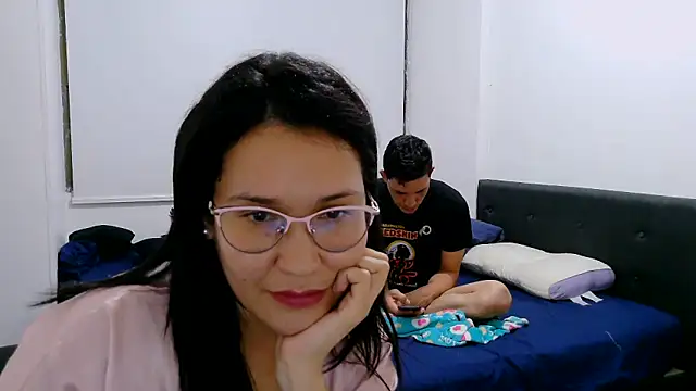 Snapshot of luxandracon23 chatting on 10/01/25, 04:29 luxandracon23 online show from 10/01/25, 04:29