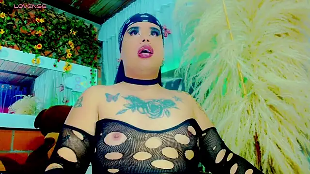 Snapshot of nauthyvalentina chatting on 03/14/26, 04:34 nauthyvalentina online show from 03/14/26, 04:34