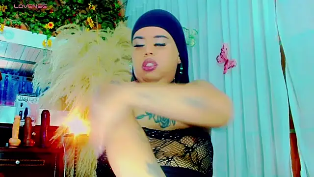 Snapshot of nauthyvalentina chatting on 03/17/26, 09:51 nauthyvalentina online show from 03/17/26, 09:51