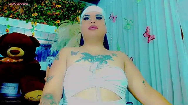 Snapshot of nauthyvalentina chatting on 03/18/26, 01:58 nauthyvalentina online show from 03/18/26, 01:58