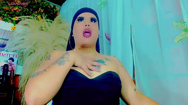 Snapshot of nauthyvalentina chatting on 03/29/26, 03:34 nauthyvalentina online show from 03/29/26, 03:34