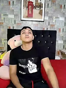 couple lovelyds online show from 01/31/25, 12:51