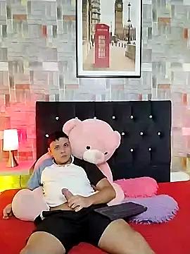 couple lovelyds online show from 02/01/25, 12:58