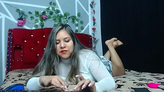 stephanieross202cl online show from 02/18/25, 03:53