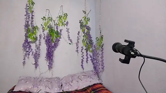 yazforeSolo online show from 09/22/25, 02:08