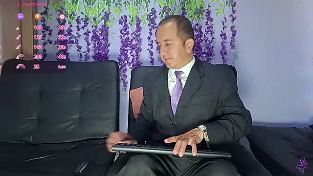 Snapshot of yazforeSolo chatting on 02/05/26, 02:00 yazforeSolo online show from 02/05/26, 02:00