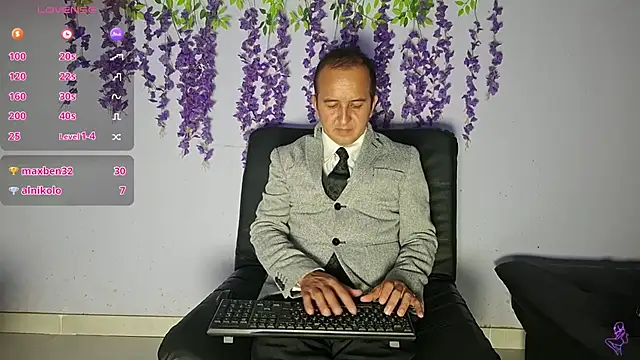 Snapshot of yazforeSolo chatting on 02/10/26, 02:15 yazforeSolo online show from 02/10/26, 02:15