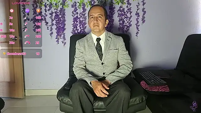 Snapshot of yazforeSolo chatting on 02/11/26, 02:33 yazforeSolo online show from 02/11/26, 02:33