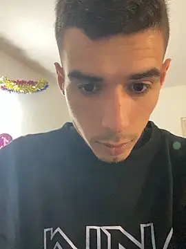 Snapshot of RicarBer chatting on 02/05/26, 07:18 RicarBer online show from 02/05/26, 07:18