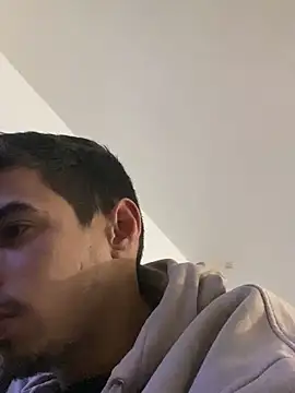 Snapshot of RicarBer chatting on 03/05/26, 11:34 RicarBer online show from 03/05/26, 11:34