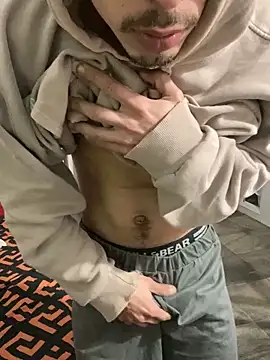 Snapshot of RicarBer chatting on 03/07/26, 04:37 RicarBer online show from 03/07/26, 04:37