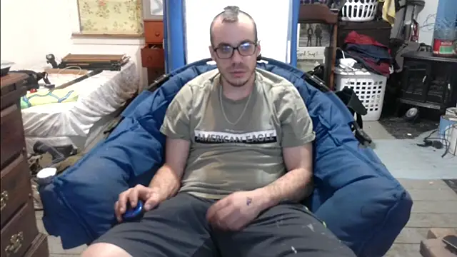 Snapshot of ScubaStevex chatting on 03/09/25, 11:36 ScubaStevex online show from 03/09/25, 11:36