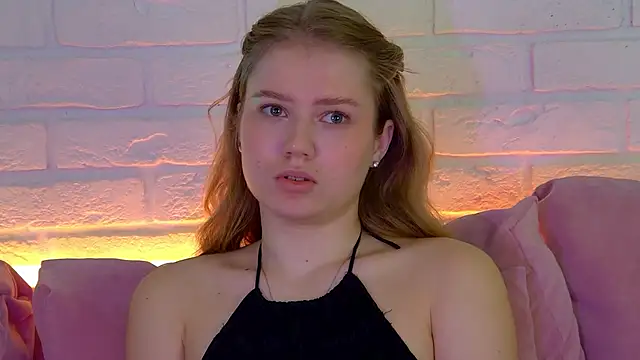 SelinSwarovski online show from 11/17/25, 09:09