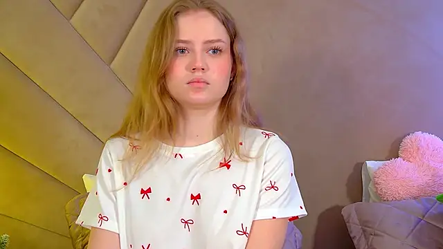 SelinSwarovski online show from 12/14/25, 04:34