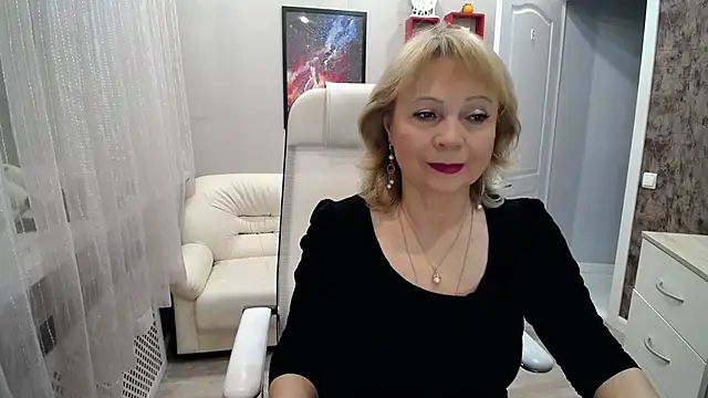 Milla Cutie18 online show from 11/24/25, 04:56