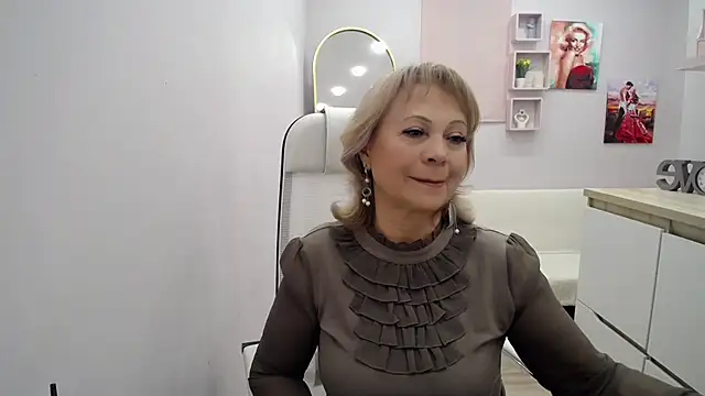 Snapshot of Milla_Cutie18 chatting on 02/17/26, 05:04 Milla Cutie18 online show from 02/17/26, 05:04