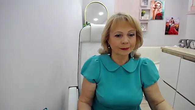 Snapshot of Milla_Cutie18 chatting on 04/17/26, 04:48 Milla Cutie18 online show from 04/17/26, 04:48