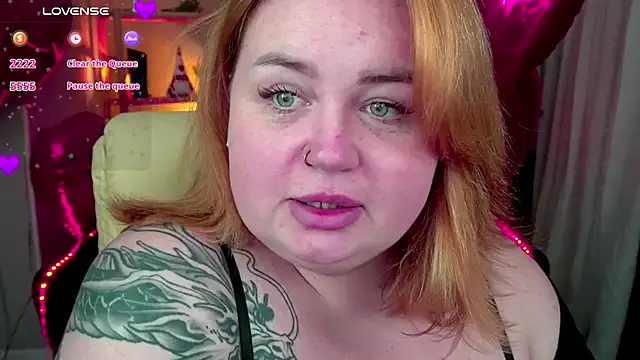 ZaraReignn online show from 02/15/25, 12:26