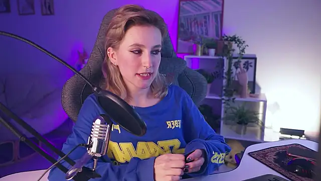 LuxRayi online show from 12/08/24, 10:14