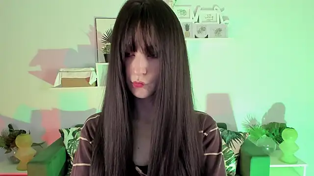 Snapshot of LuxRayi chatting on 02/02/25, 02:56 LuxRayi online show from 02/02/25, 02:56