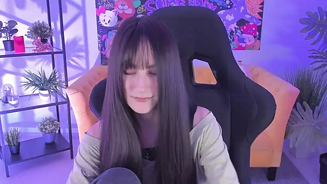 Snapshot of LuxRayi chatting on 02/05/25, 09:07 LuxRayi online show from 02/05/25, 09:07