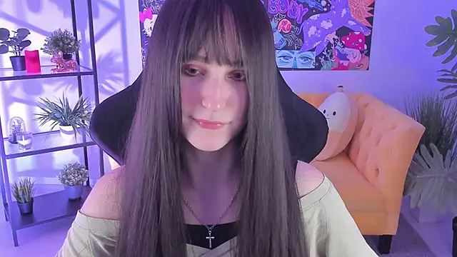 Snapshot of LuxRayi chatting on 02/06/25, 12:22 LuxRayi online show from 02/06/25, 12:22