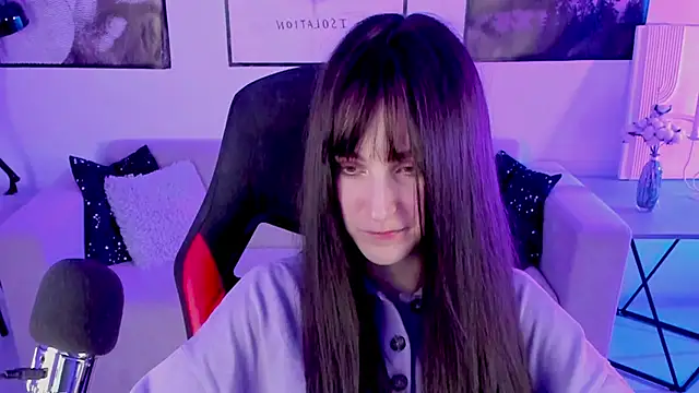 Snapshot of LuxRayi chatting on 02/12/25, 12:48 LuxRayi online show from 02/12/25, 12:48