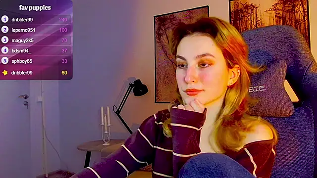 Snapshot of LuxRayi chatting on 02/26/25, 09:05 LuxRayi online show from 02/26/25, 09:05