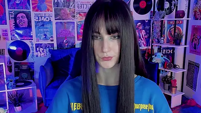 Snapshot of LuxRayi chatting on 03/15/25, 05:37 LuxRayi online show from 03/15/25, 05:37