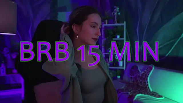 Snapshot of LuxRayi chatting on 01/06/26, 02:37 LuxRayi online show from 01/06/26, 02:37