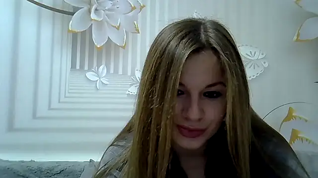 Snapshot of TinaFun4u chatting on 12/13/24, 09:41 TinaFun4u online show from 12/13/24, 09:41