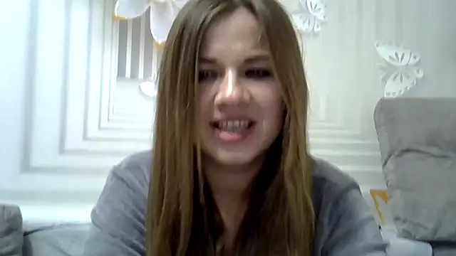 Snapshot of TinaFun4u chatting on 01/01/25, 10:35 TinaFun4u online show from 01/01/25, 10:35