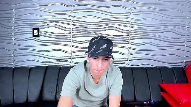Snapshot of SeductionXlive chatting on 02/03/25, 01:41 SeductionXlive online show from 02/03/25, 01:41