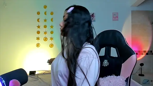 Kaoriyoshii online show from 11/19/25, 11:27