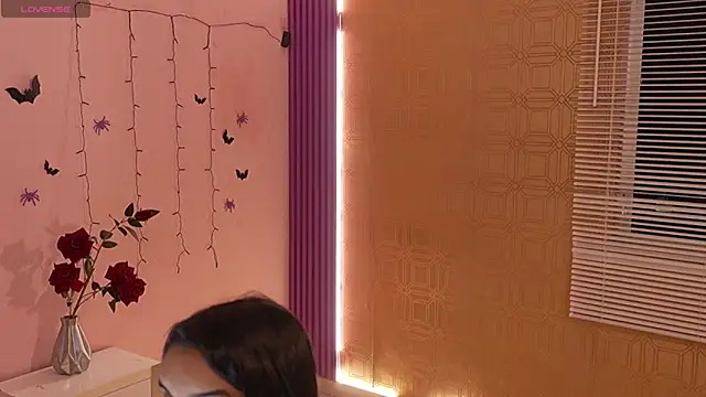 Bella19  online show from 10/21/25, 09:15