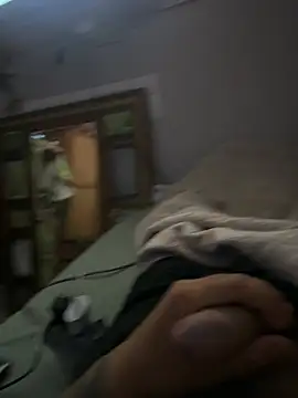 Snapshot of fejduyw1 chatting on 02/06/26, 03:22 fejduyw1 online show from 02/06/26, 03:22