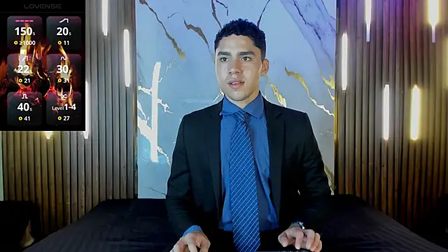 Snapshot of LiamNovak chatting on 11/21/25, 12:04 LiamNovak online show from 11/21/25, 12:04