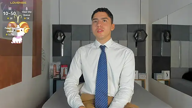 Snapshot of LiamNovak chatting on 11/25/25, 12:05 LiamNovak online show from 11/25/25, 12:05