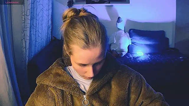 KatiKate online show from 12/02/24, 08:11