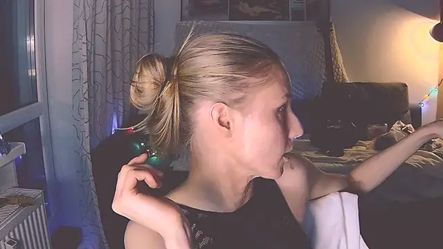 KatiKate online show from 12/13/24, 12:42