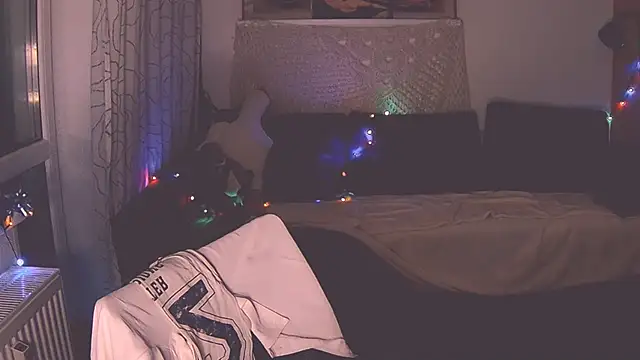 KatiKate online show from 12/17/24, 10:54