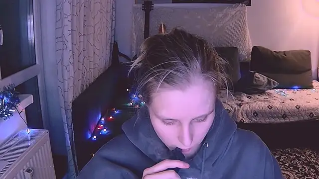 KatiKate online show from 01/12/25, 03:03