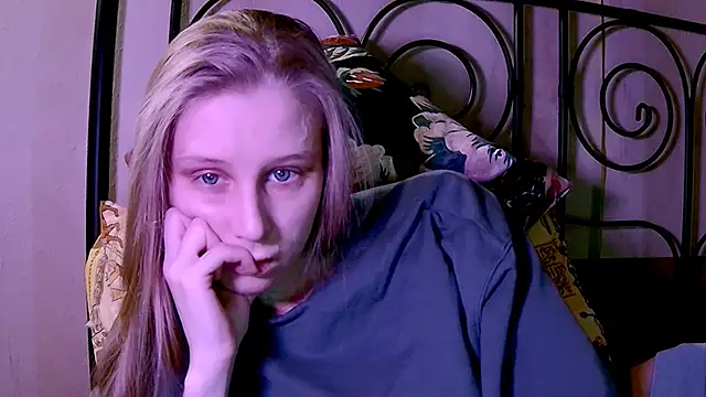 KatiKate online show from 01/22/25, 12:17