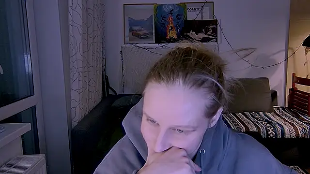 KatiKate online show from 02/06/25, 06:24