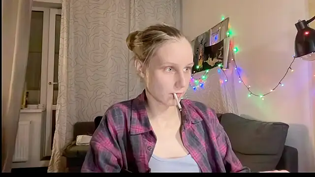 KatiKate online show from 02/10/25, 12:08