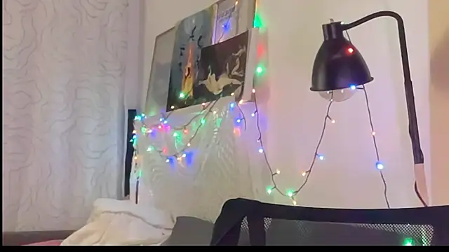 KatiKate online show from 02/12/25, 04:22