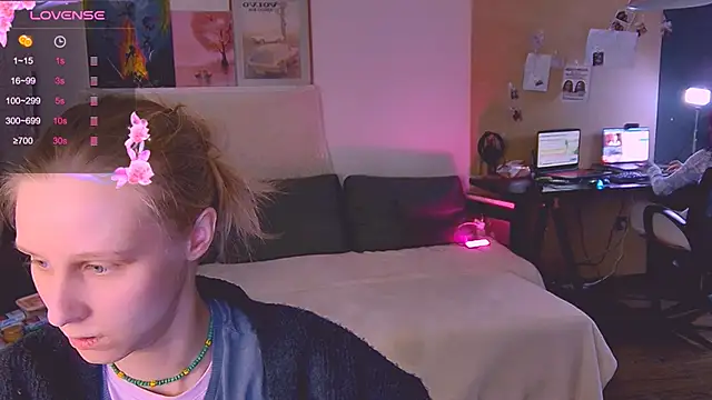 KatiKate online show from 03/13/25, 07:17