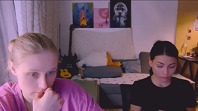 KatiKate online show from 03/21/25, 09:23