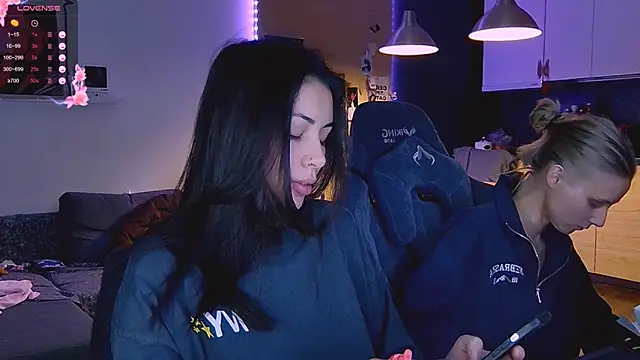 KatiKate online show from 10/15/25, 08:20