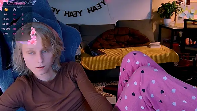 KatiKate online show from 11/10/25, 05:34